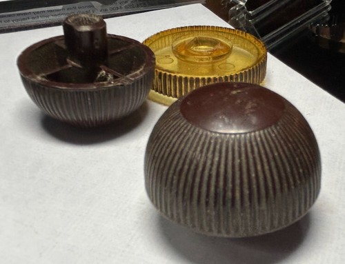 Vntg bakelite control knob - 2,